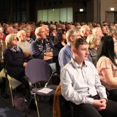 Über 500 Zuhörer genossen in den Sälen im Hotel am Stadtpark – Bürgerhaus eine Musikvielfalt von Märschen, Pop und Musicalklängen.